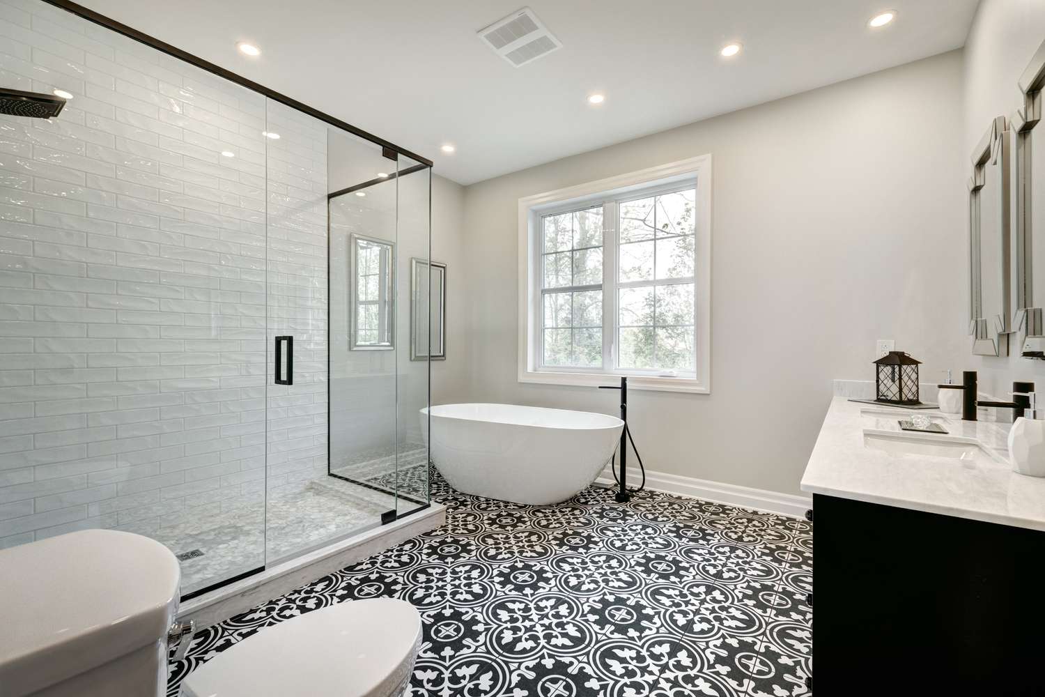 Elegant Bathroom Renovations in Richmond Hill